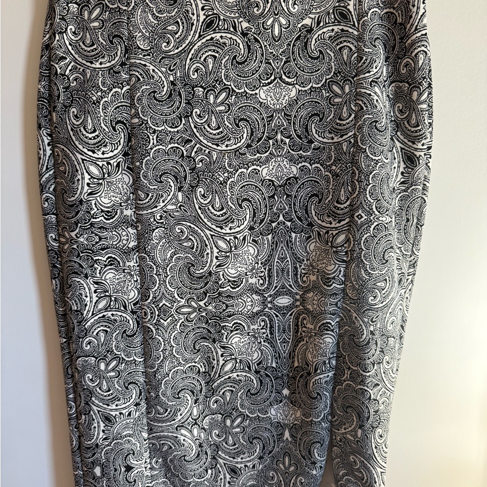 Express Paisley Print Black and White Skirt